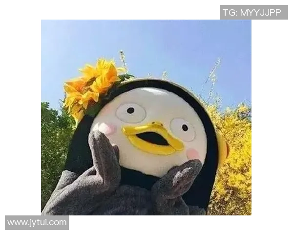 足球女神逗比风格头像，展现个性与幽默感，尽显青春活力与魅力